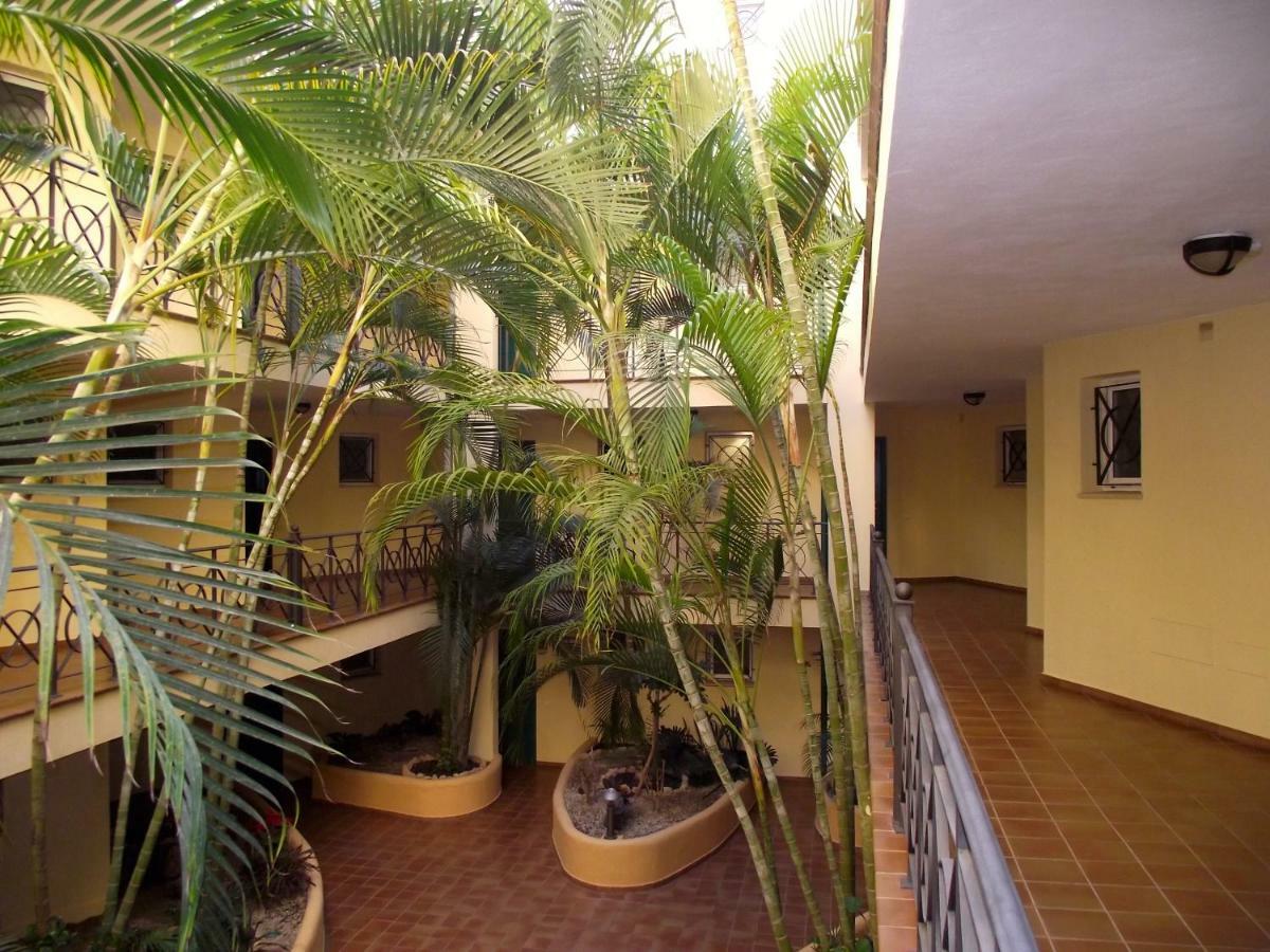 Parque Tropical I Apartment Los Cristianos  Exterior photo