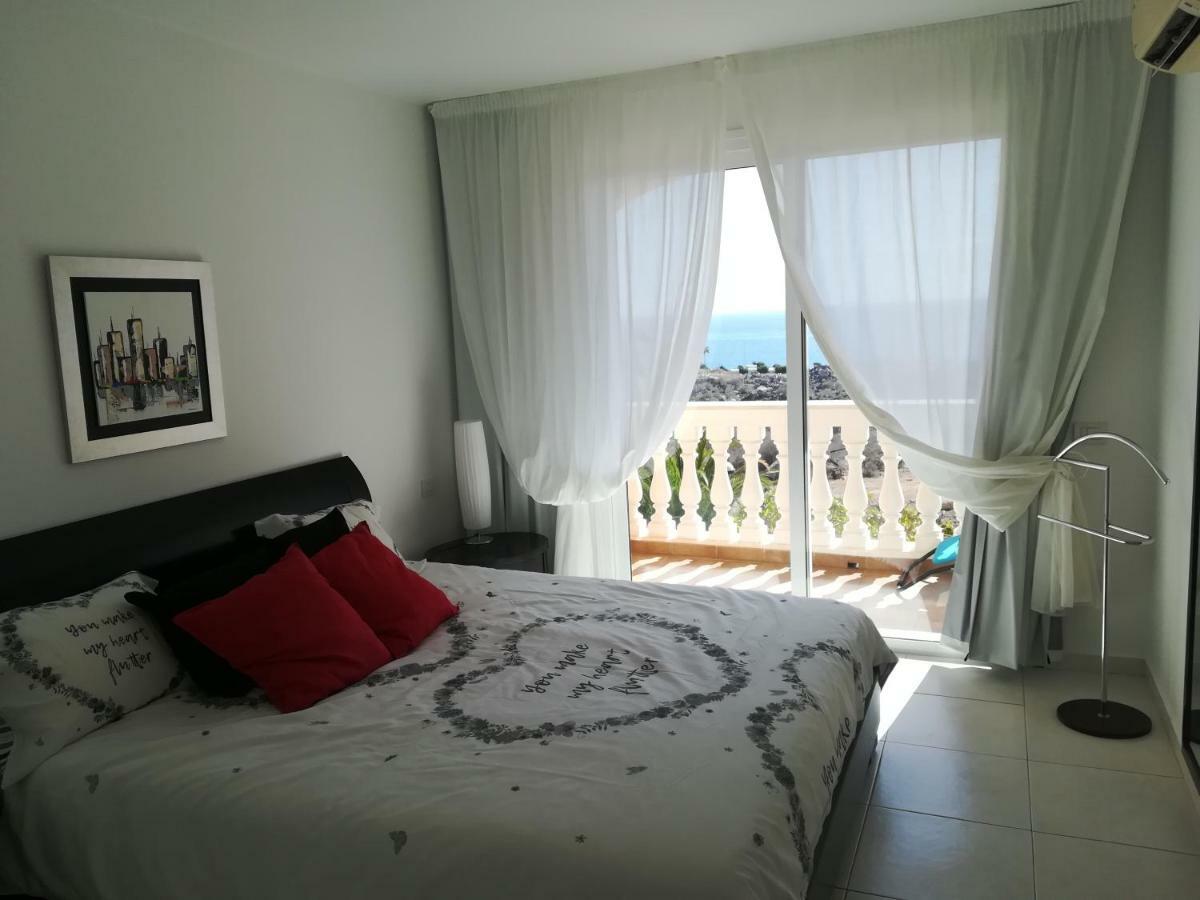 Parque Tropical I Apartment Los Cristianos  Exterior photo